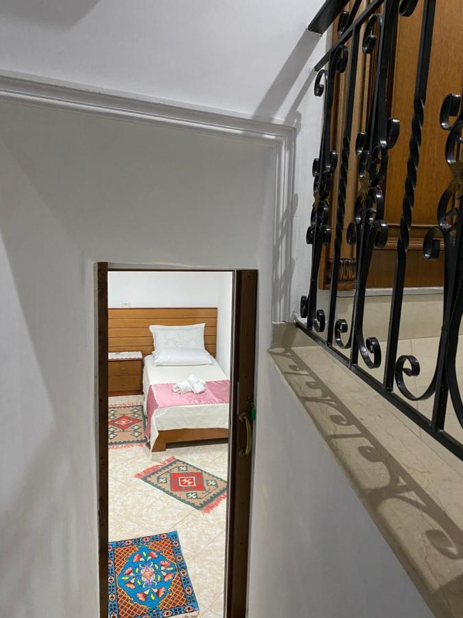 Yuri Guest House Gjirokastër Exteriér fotografie