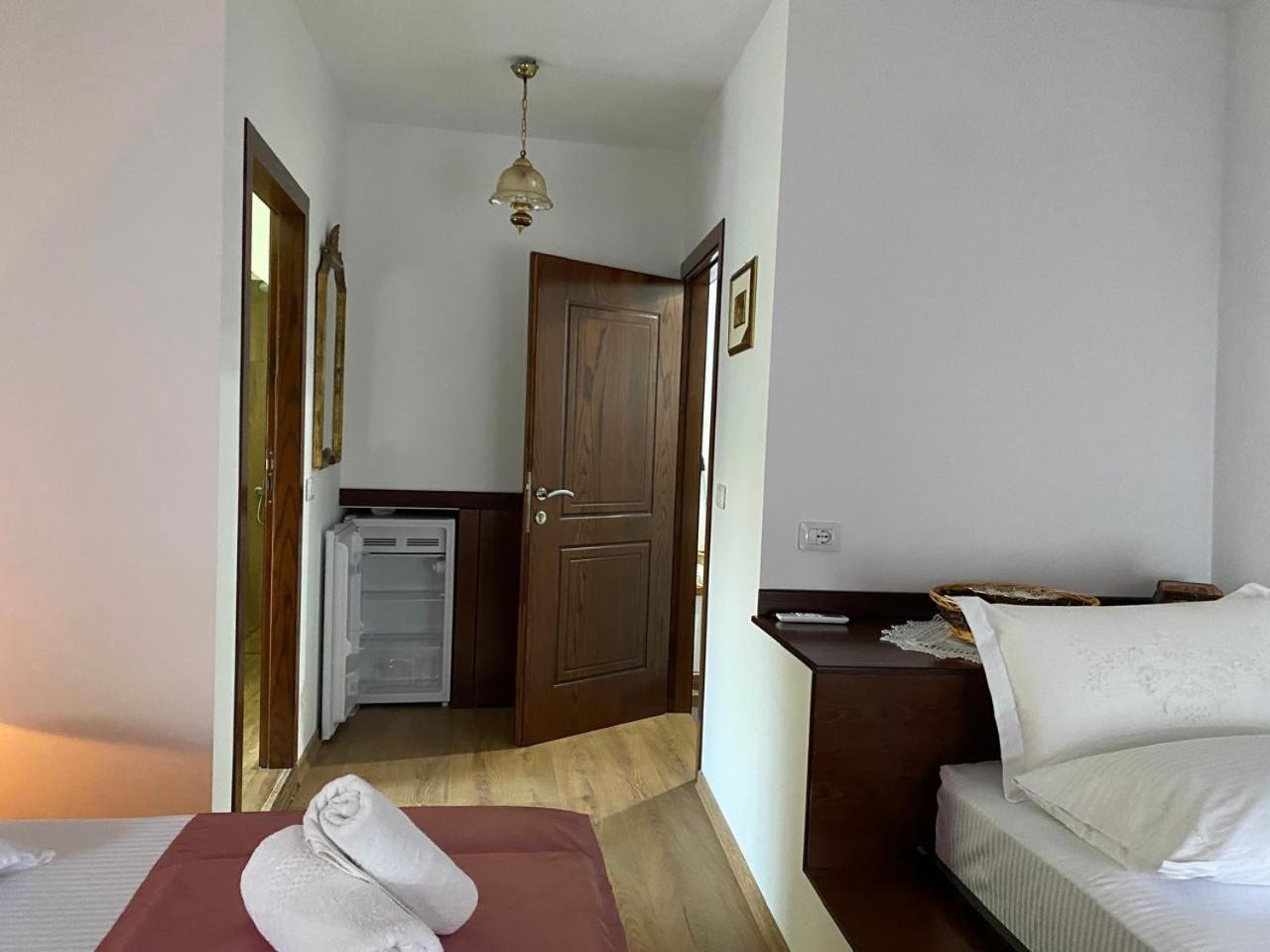 Yuri Guest House Gjirokastër Exteriér fotografie