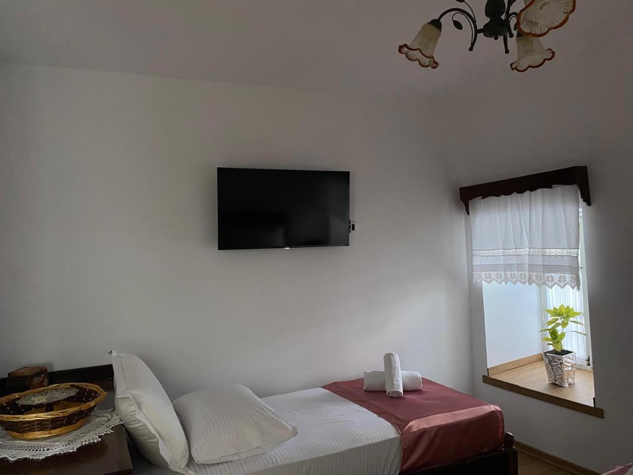 Yuri Guest House Gjirokastër Exteriér fotografie